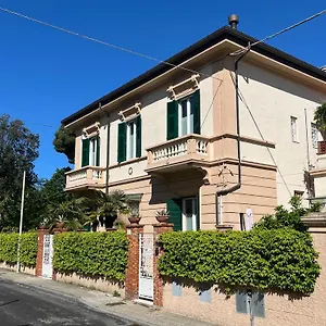 Pura Vida Bed & Breakfast Viareggio